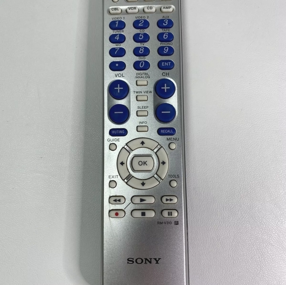 Sony Remote Commander Model RM-V310 TESTED
